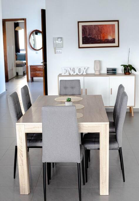 Seafront Two Bedroom Apartment Saint Julian's Екстер'єр фото
