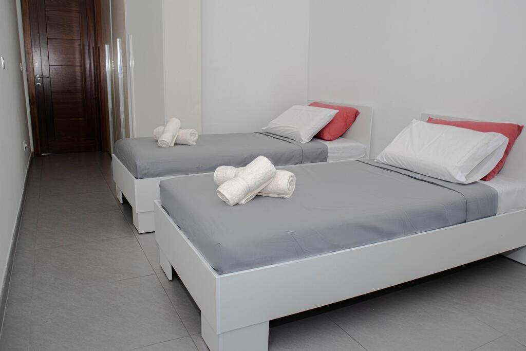 Seafront Two Bedroom Apartment Saint Julian's Екстер'єр фото