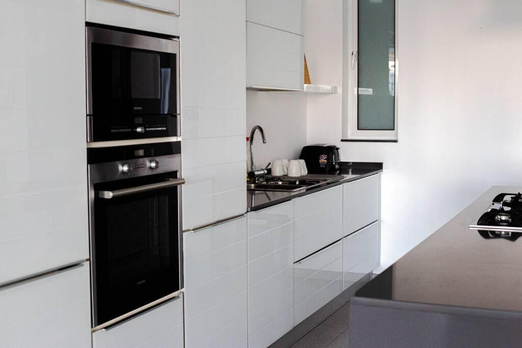 Seafront Two Bedroom Apartment Saint Julian's Екстер'єр фото